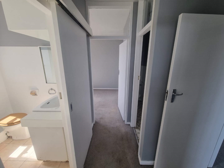 To Let 2 Bedroom Property for Rent in Townsend Estate Western Cape